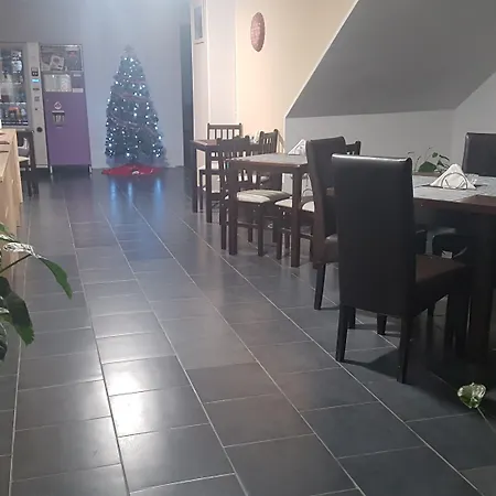 ゲストハウス Pensiunea Casa Italia